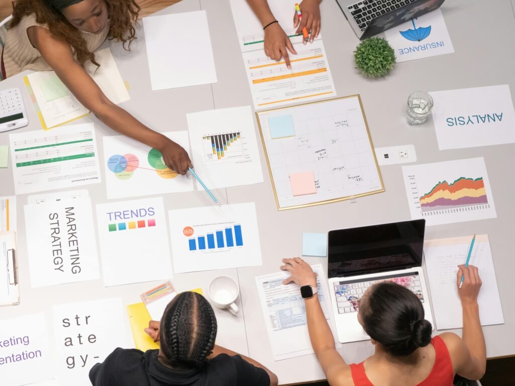 image of a three women discussing about the ranking factor